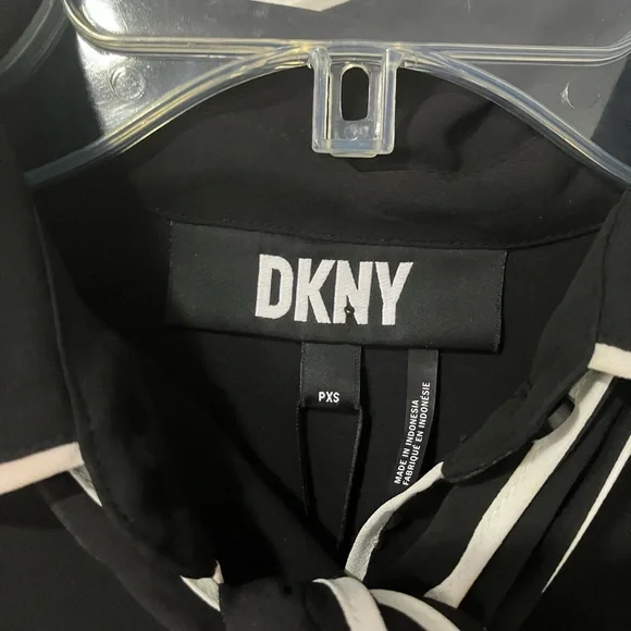 DKNY blouse with white trim and bow tie detail - Picture 4 of 6